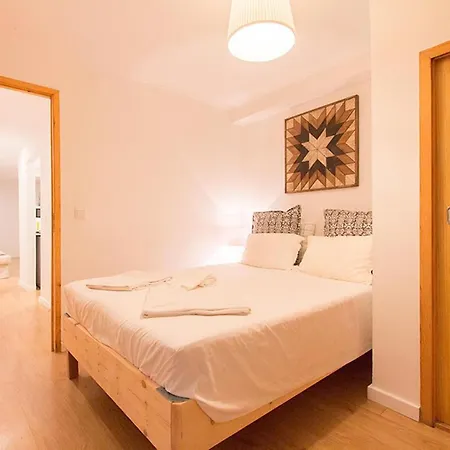 Apartment Cosy Chiado By Homing